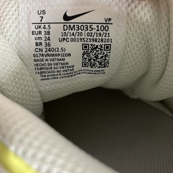 Nike | Women’s Uptempo Sneakers in Light Citron Size 7 - Picture 8 of 8